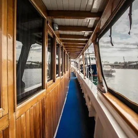 Cruising Boat Center, Dubrovnik, Hvar Bateau-hôtel *